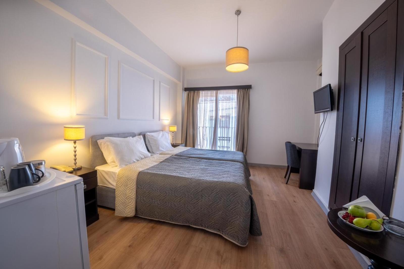 Kyrenia British Harbour Hotel Extérieur photo