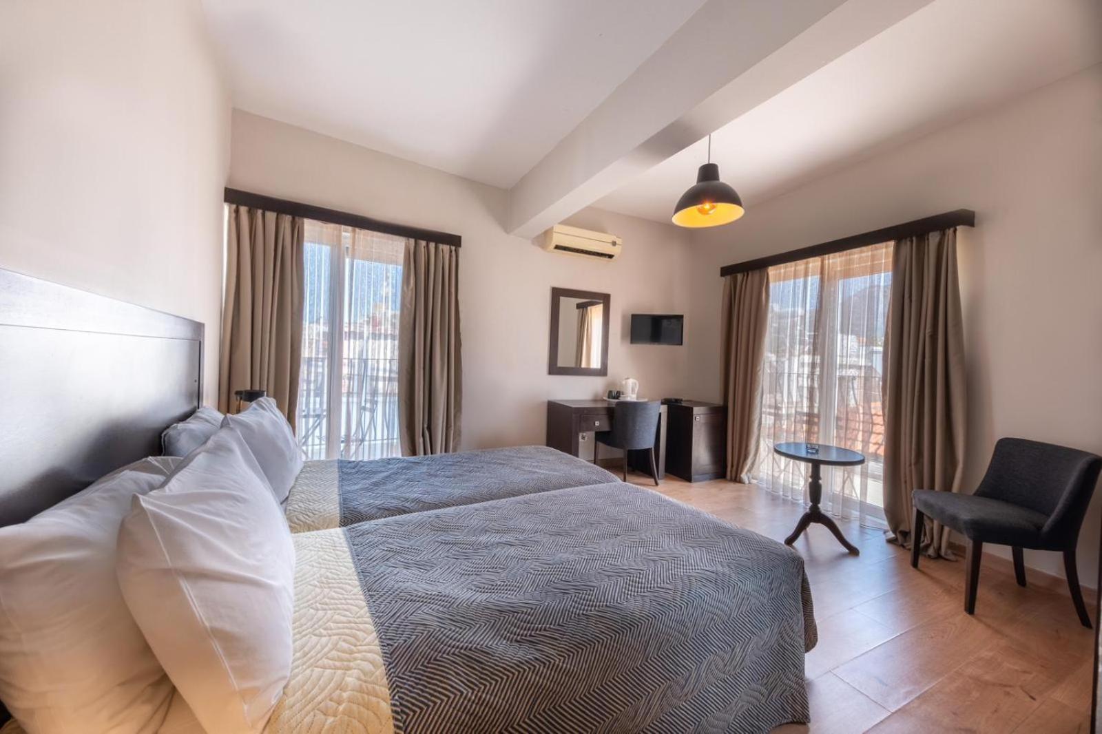 Kyrenia British Harbour Hotel Extérieur photo